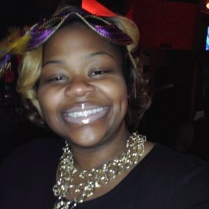 Meet your Posher, Kelli